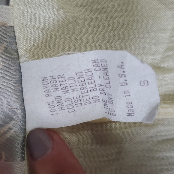 Vintage Magnet Art by Lynn Yang Yellow Embroidered Lace Maxi Dress Size Small - Picture 13 of 15